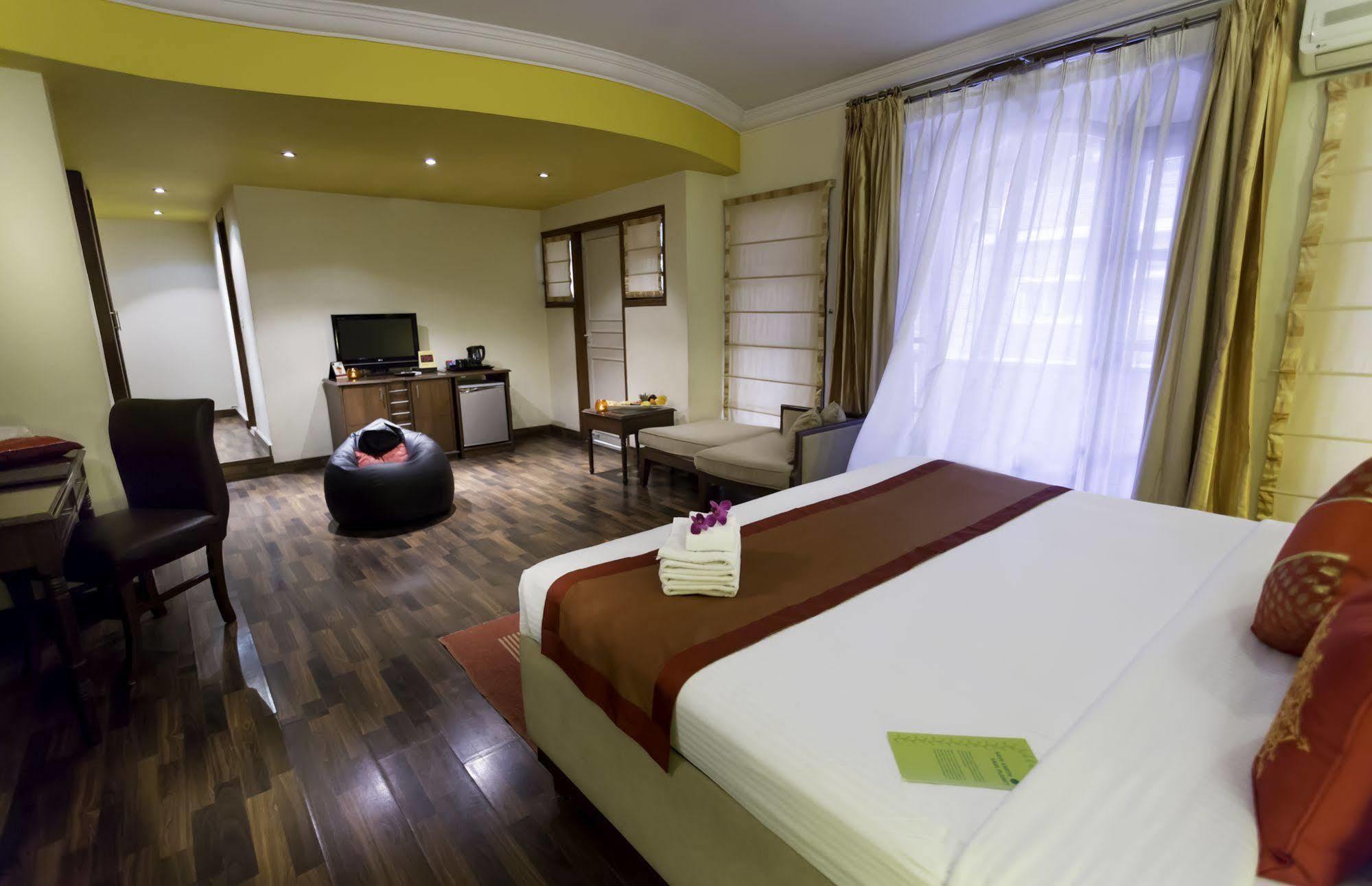 Hm Suites & Studios Bangalore Exterior foto